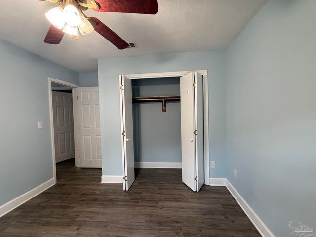 5599 Wesley Dr, Milton, FL 32570