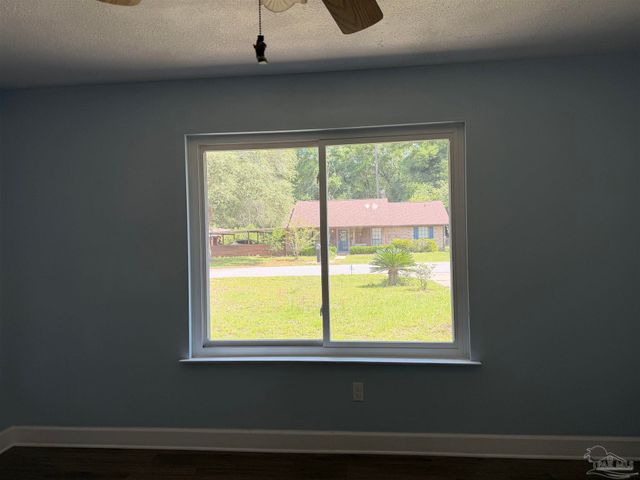 5599 Wesley Dr, Milton, FL 32570