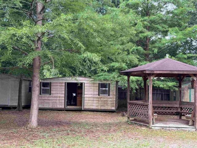 5599 Wesley Dr, Milton, FL 32570