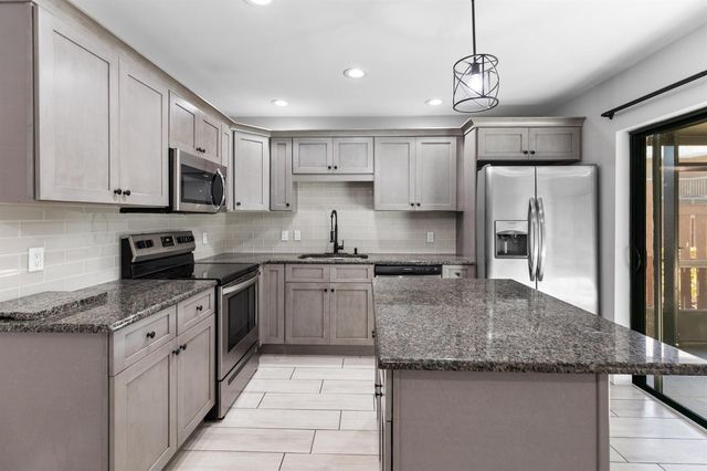 2302 SE Round Table Drive B, Port St. Lucie, FL 34952