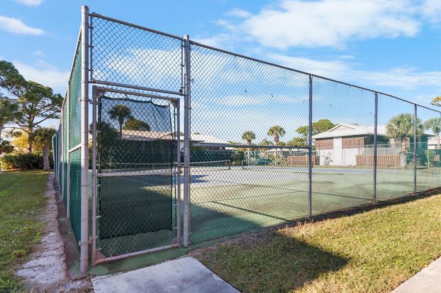 2302 SE Round Table Drive B, Port St. Lucie, FL 34952