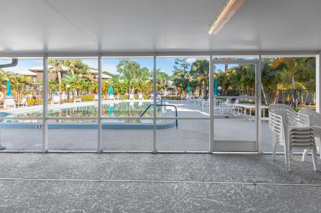2302 SE Round Table Drive B, Port St. Lucie, FL 34952