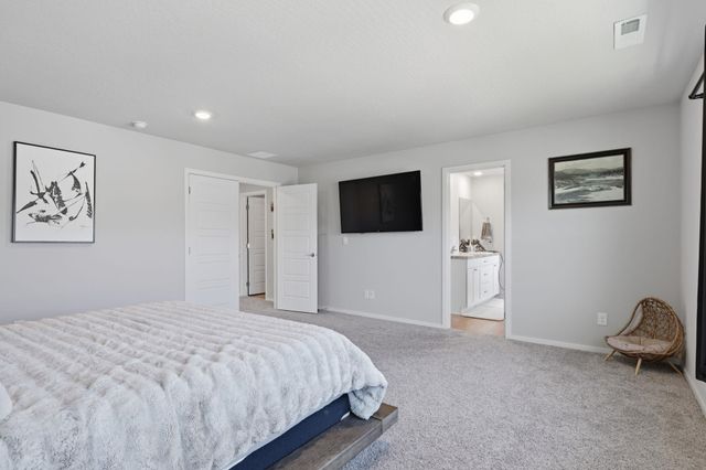 5816 W Georgetown Ln, Spokane, WA 99208