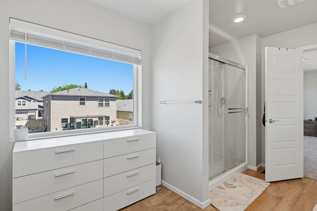 5816 W Georgetown Ln, Spokane, WA 99208