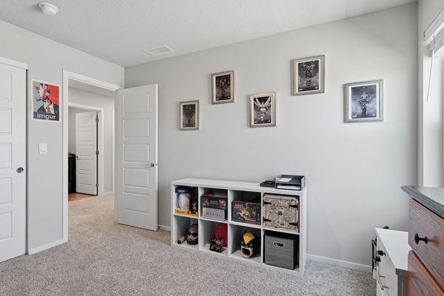 5816 W Georgetown Ln, Spokane, WA 99208