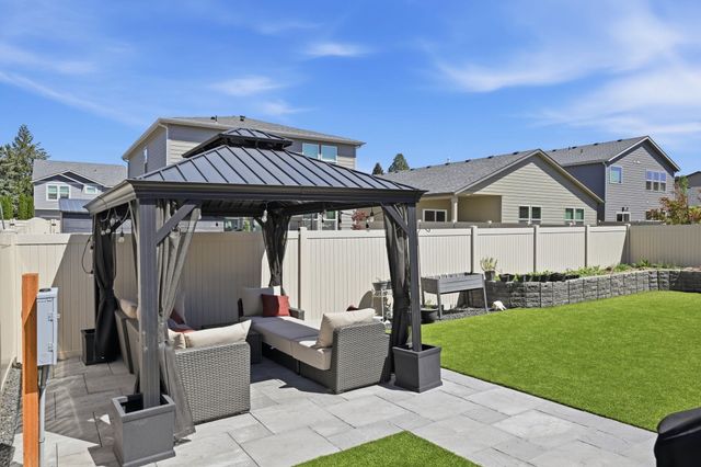 5816 W Georgetown Ln, Spokane, WA 99208