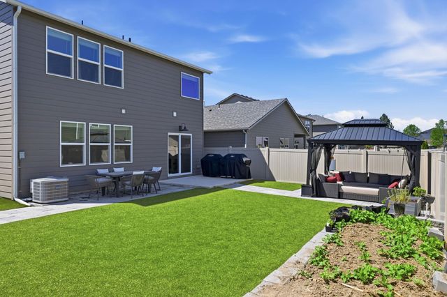 5816 W Georgetown Ln, Spokane, WA 99208