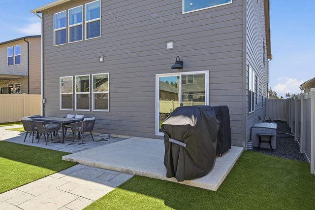5816 W Georgetown Ln, Spokane, WA 99208