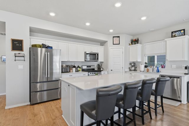 5816 W Georgetown Ln, Spokane, WA 99208
