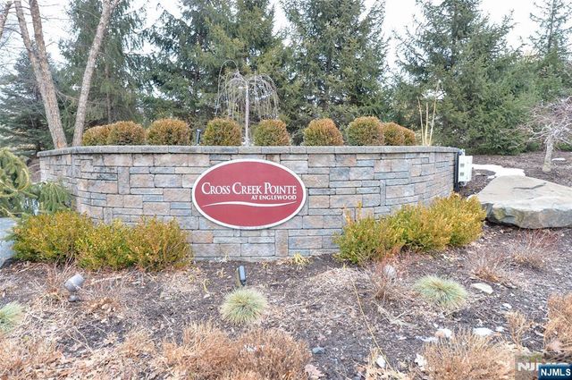 12 Fox Run Drive 6, Englewood, NJ 07631