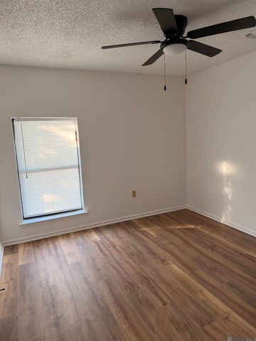 1726 Denver Dr, Baton Rouge, LA 70810