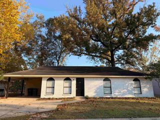 1726 Denver Dr, Baton Rouge, LA 70810
