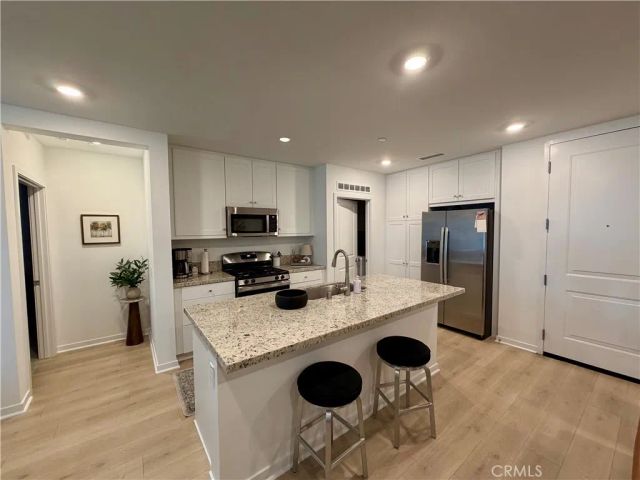 960 N Tangent Privado 205, Ontario, CA 91764