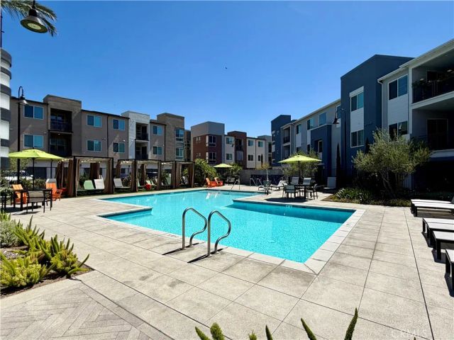 960 N Tangent Privado 205, Ontario, CA 91764