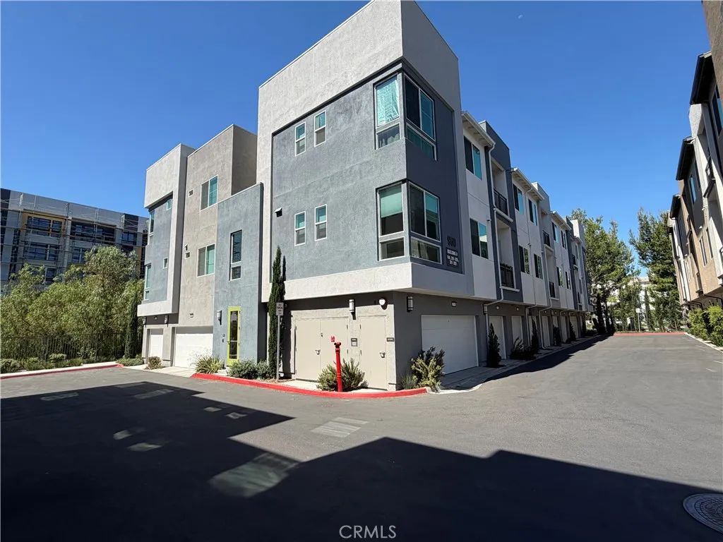 960 N Tangent Privado 205, Ontario, CA 91764