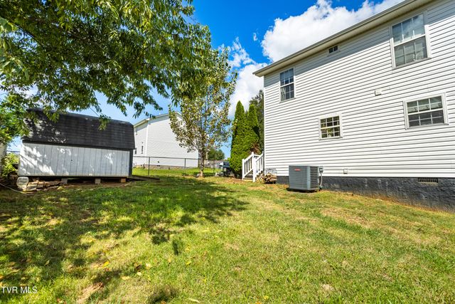 226 Hallock Drive, Abingdon, VA 24210