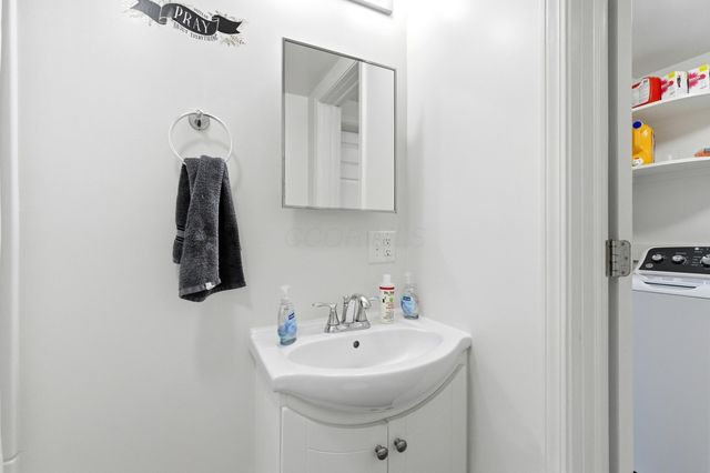 329 W High Street, Mount Gilead, OH 43338