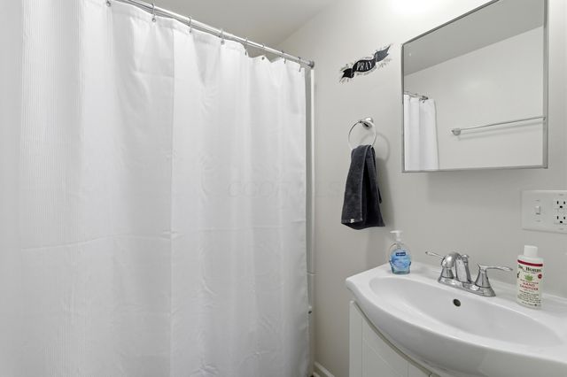 329 W High Street, Mount Gilead, OH 43338