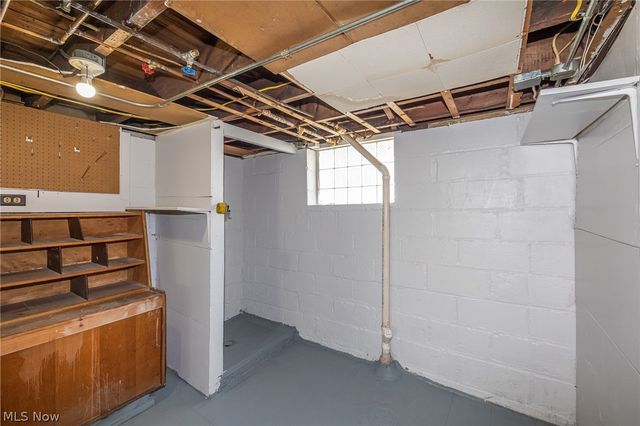 13311 Bellaire Road, Cleveland, OH 44135
