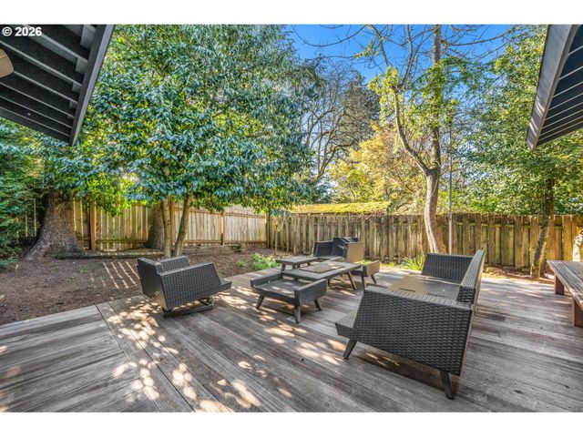 5054 Sw 26TH Pl, Portland, OR 97239