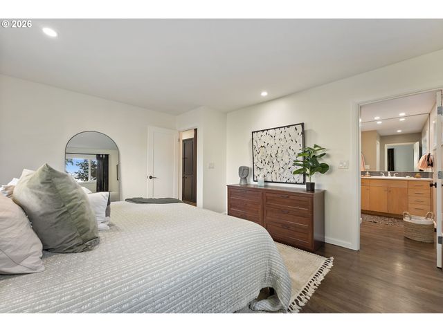 5054 Sw 26TH Pl, Portland, OR 97239