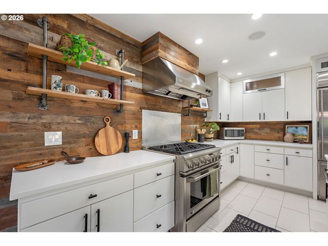 5054 Sw 26TH Pl, Portland, OR 97239