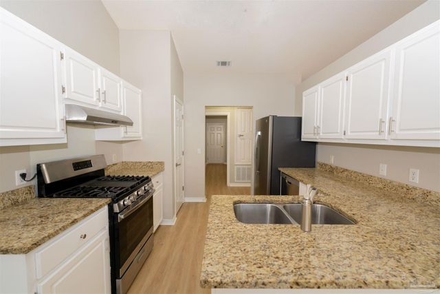 1472 Watkins Trl, Pensacola, FL 32506