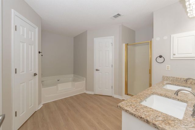 1472 Watkins Trl, Pensacola, FL 32506