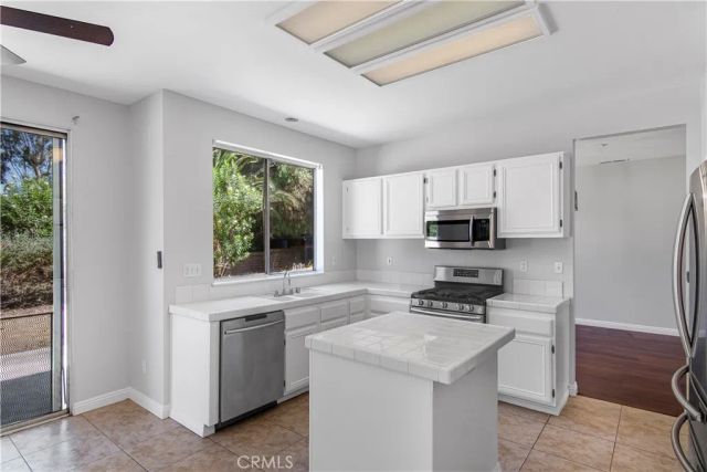 1334 Kirkmichael Circle, Riverside, CA 92507