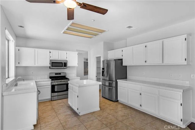 1334 Kirkmichael Circle, Riverside, CA 92507