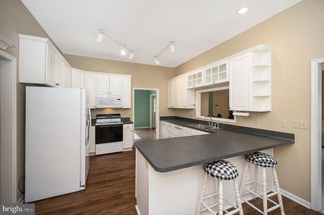 3800 LAKEVIEW PKWY, Locust Grove, VA 22508