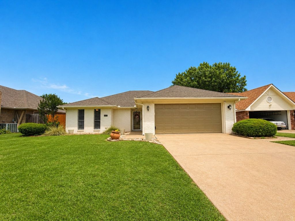 4409 Augusta Circle, Sherman, TX 75092