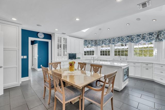 265 Northwoods Road, Manhasset, NY 11030