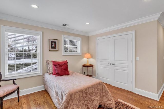 265 Northwoods Road, Manhasset, NY 11030