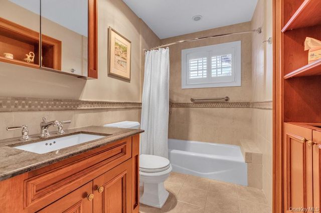 265 Northwoods Road, Manhasset, NY 11030