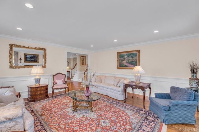 265 Northwoods Road, Manhasset, NY 11030