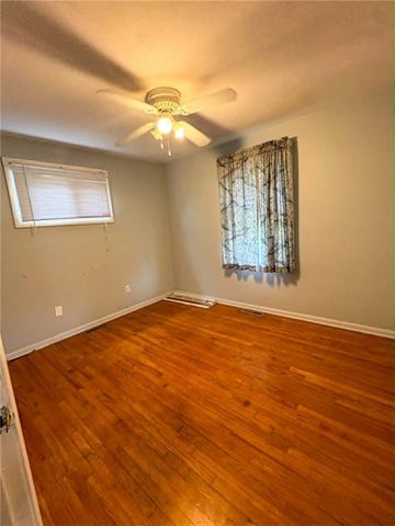 3304 N Delaware Street, Independence, MO 64050
