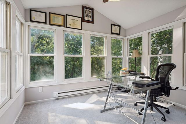 15024 Windemere Lane, Burnsville, MN 55306