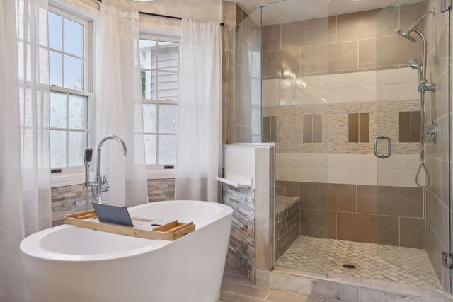 15024 Windemere Lane, Burnsville, MN 55306