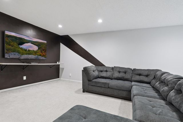 15024 Windemere Lane, Burnsville, MN 55306