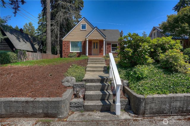 113 Farallone Avenue, Fircrest, WA 98466