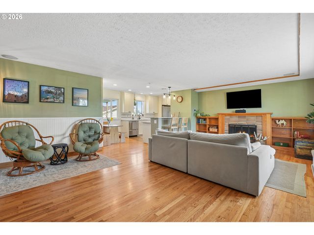 8412 MT THIELSON Ave, Vancouver, WA 98664