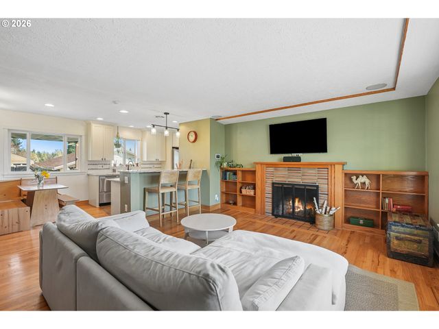 8412 MT THIELSON Ave, Vancouver, WA 98664