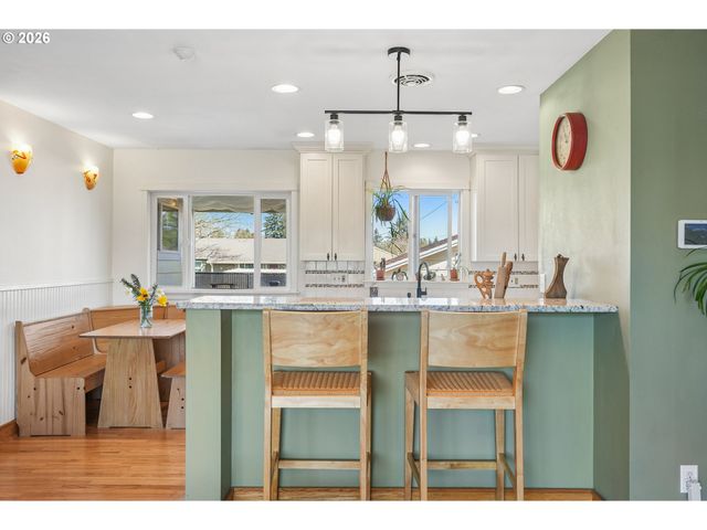 8412 MT THIELSON Ave, Vancouver, WA 98664