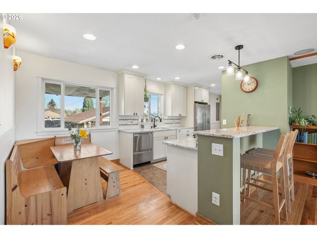 8412 MT THIELSON Ave, Vancouver, WA 98664