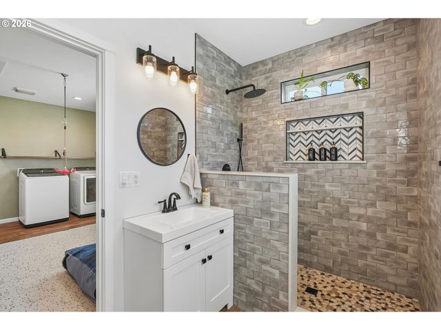 8412 MT THIELSON Ave, Vancouver, WA 98664