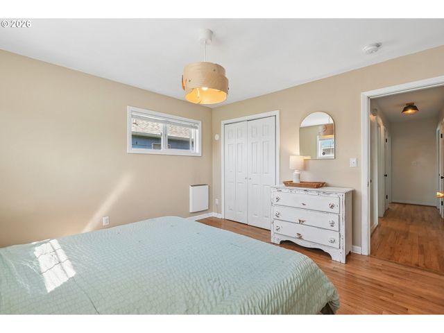 8412 MT THIELSON Ave, Vancouver, WA 98664