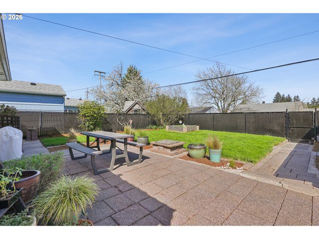 8412 MT THIELSON Ave, Vancouver, WA 98664