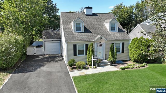 436 Cambridge Road, Ridgewood, NJ 07450