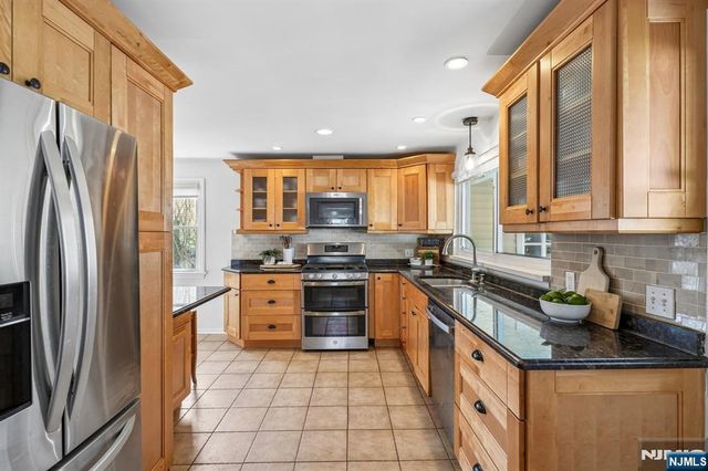 436 Cambridge Road, Ridgewood, NJ 07450